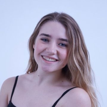 Emma_Boyle_360p-opt2.jpg